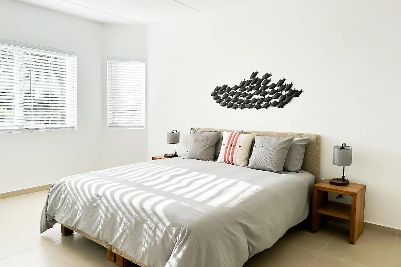 Beachfront 3Bed / 3Bath Condo Sint Michiel Apartment